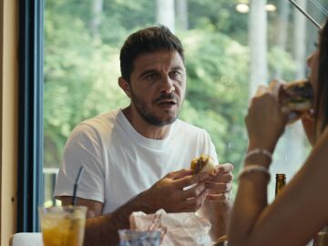 Joaqu&iacute;n se sincera con Daniela y Salma