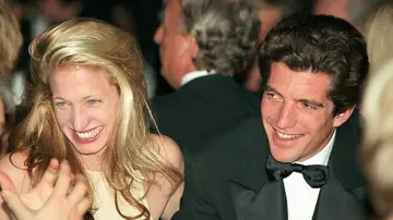 Carolyn Bessette y JFK Jr Carolyn Bessette y JFK Jr