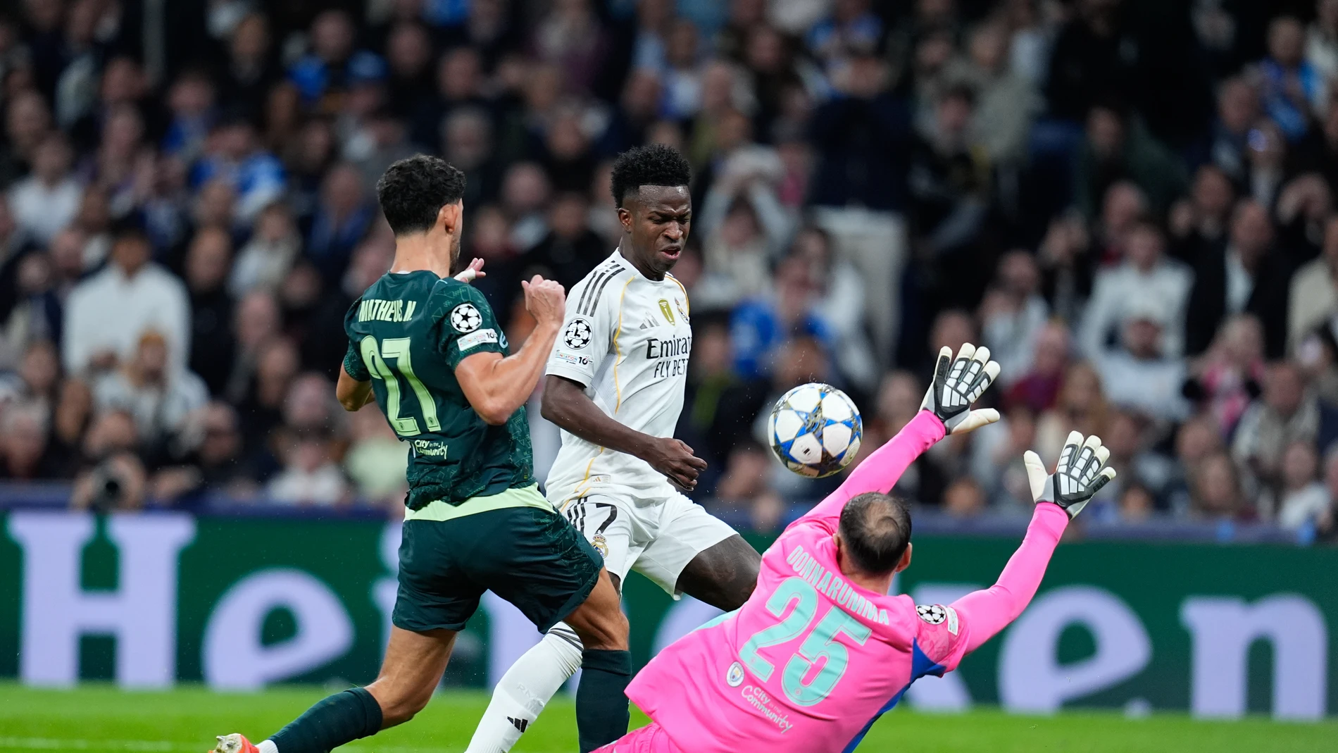 Vinícius, en acción ante Donnarumma Vinícius, en acción ante Donnarumma