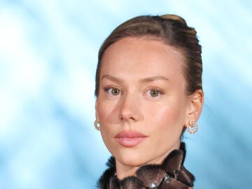 Ester Exp&oacute;sito, en Par&iacute;s