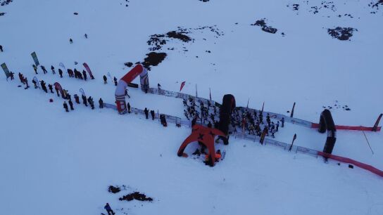 Salida del campeonato de Espa&ntilde;a de raquetas de nieve