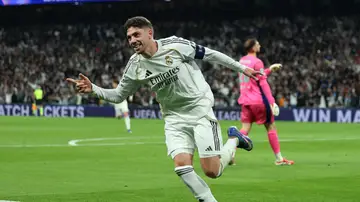 Fede Valverde celebra uno de sus goles ante Donnarumma Fede Valverde celebra uno de sus goles ante Donnarumma