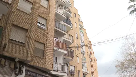 Edificio de la calle Jesuita José Hernández en Molina de Segura, Murcia Antena3 Noticias