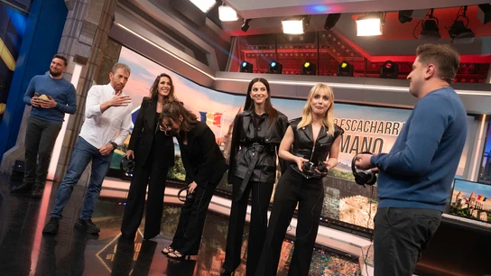 ¡Sorpresa! Malú se une a Clara Galle, Claudia Salas y Paula Usero para jugar al teléfono escacharrado rumano ¡Sorpresa! Malú se une a Clara Galle, Claudia Salas y Paula Usero para jugar al teléfono escacharrado rumano