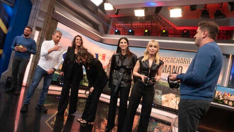 &iexcl;Sorpresa! Mal&uacute; se une a Clara Galle, Claudia Salas y Paula Usero para jugar al tel&eacute;fono escacharrado rumano