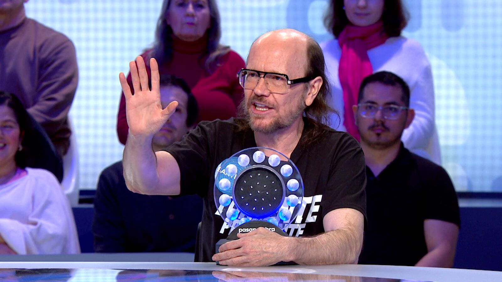 El regalo de reconciliación de Santiago Segura a Elia Galera en Pasapalabra: “Es para quererle”