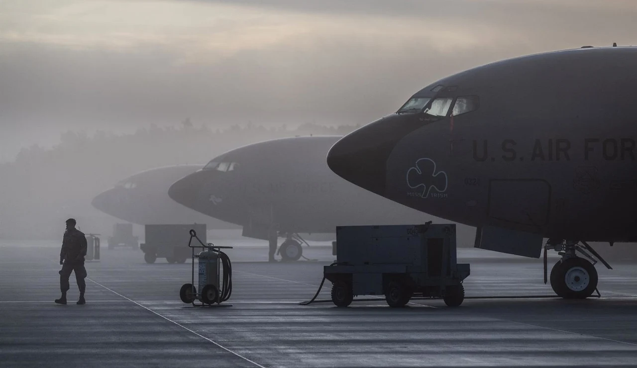 Una milicia proiraní de Irak reivindica haber derribado el avión cisterna perdido por EEUU