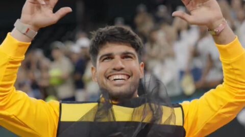 Carlos Alcaraz, disfrazado de abeja en Indian Wells