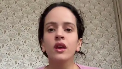 Rosalía pide disculpas por sus palabras sobre Picasso: "No tenía conciencia de casos reales de maltrato" Rosalía pide disculpas por sus palabras sobre Picasso: "No tenía conciencia de casos reales de maltrato"