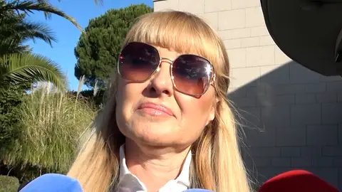 Cayetana Guillén Cuervo en el velatorio de Gemma Cuervo Cayetana Guillén Cuervo en el velatorio de Gemma Cuervo