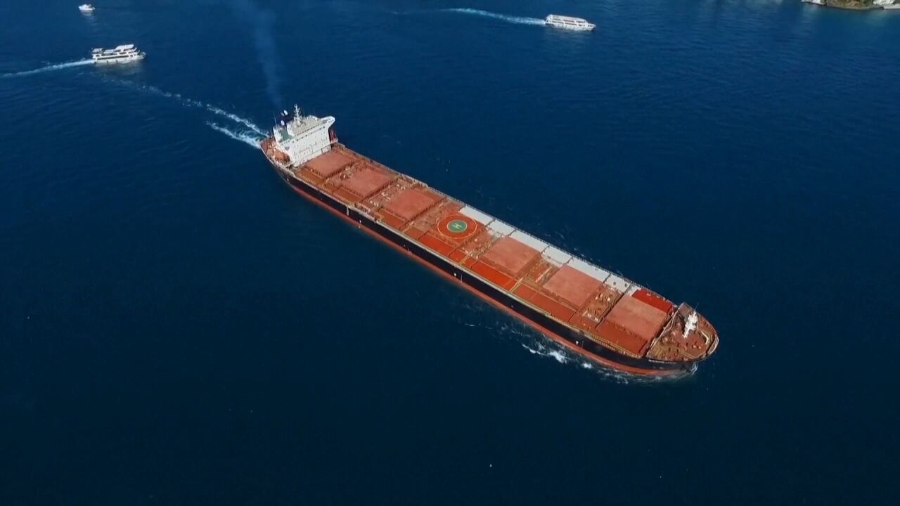 Irán habría cobrado dos millones de dólares a dos buques para atravesar el estrecho de Ormuz con garantías