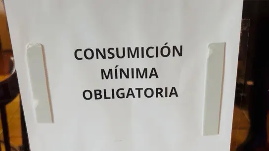 Cartel consumición obligatoria Cartel consumición obligatoria