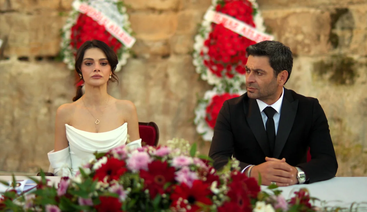 ¡Boda por supervivencia!: Alya y Cihan se casan sin amor y con condiciones