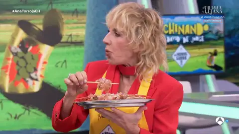 El gastronómico homenaje de David de Jorge a Ana con su "brocheta de gamba Torroja" El gastronómico homenaje de David de Jorge a Ana con su "brocheta de gamba Torroja"