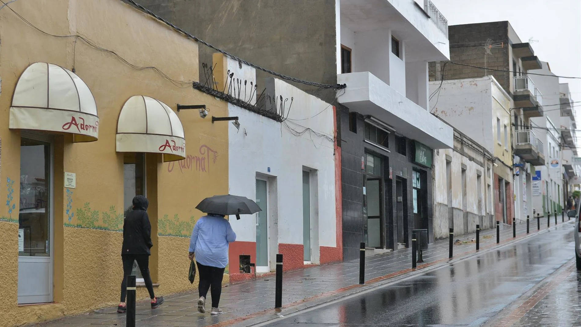 Therese prevé dejar en Canarias vientos de hasta 70 km/h, olas de 4 metros y un frente frío a partir de este miércoles Therese prevé dejar en Canarias vientos de hasta 70 km/h, olas de 4 metros y un frente frío a partir de este miércoles