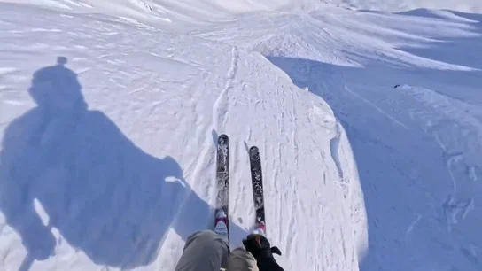 Espectaculares caídas en el Freeride World Tour celebrado en Alaska con participación española, Abel Moga consiguió clasificarse para la final Espectaculares caídas en el Freeride World Tour celebrado en Alaska con participación española, Abel Moga consiguió clasificarse para la final