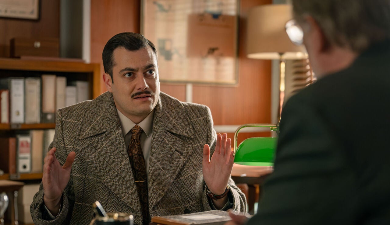 Cap&iacute;tulo 521 de Sue&ntilde;os de libertad; 18 de marzo: Tasio teme que Gabriel le eche de la f&aacute;brica