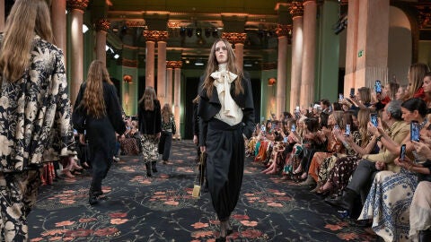 Desfile de la diseñadora colombiana Johanna Ortiz