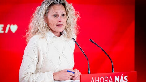 La portavoz de la Ejecutiva Federal del PSOE, Montse M&iacute;nguez, durante una rueda de prensa en la sede nacional del partido en Ferraz, a 16 de marzo de 2026, en Madrid (Espa&ntilde;a). Montse M&iacute;nguez comparece en la sede federal del PSOE en Ferraz para valorar los resultados de las elecciones auton&oacute;micas de Castilla y Le&oacute;n, en las que el PP vuelve a ganar pero el PSOE mejora respecto a otros comicios recientes y reivindica su apuesta por los servicios p&uacute;blicos y la movilizaci&oacute;n progresista.
16 MARZO ...