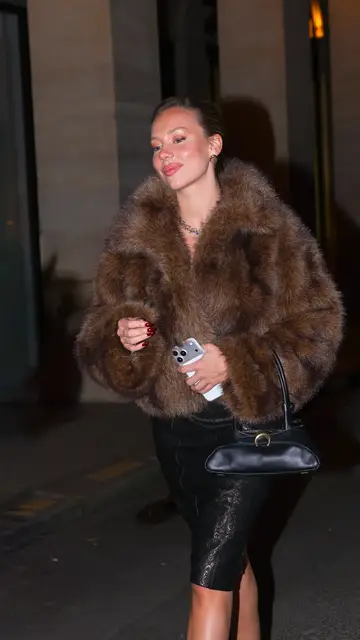 Ester Expósito en París Ester Expósito en París