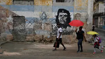 Díaz-Canel responde a las amenazas de Trump sobre la "caída" de Cuba: "Cualquier agresor chocará con una resistencia inexpugnable" Díaz-Canel responde a las amenazas de Trump sobre la "caída" de Cuba: "Cualquier agresor chocará con una resistencia inexpugnable"