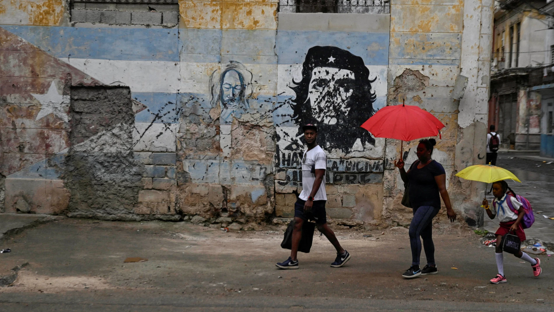 Díaz-Canel responde a las amenazas de Trump sobre la "caída" de Cuba: "Cualquier agresor chocará con una resistencia inexpugnable" Díaz-Canel responde a las amenazas de Trump sobre la "caída" de Cuba: "Cualquier agresor chocará con una resistencia inexpugnable"