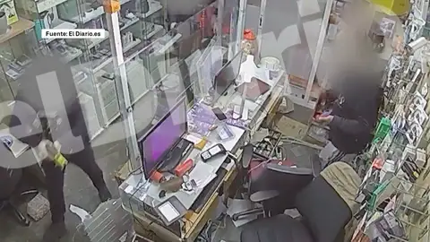 Las imágenes de la polémica actuación policial que acabó con la vida de un joven en Torremolinos Las imágenes de la polémica actuación policial que acabó con la vida de un joven en Torremolinos