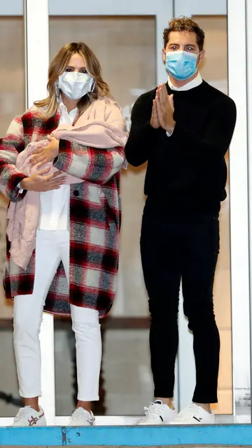 David Bisbal y Rosanna Zanetti con su hija recién nacida David Bisbal y Rosanna Zanetti con su hija recién nacida