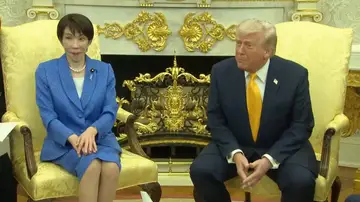 La primera ministra japonesa y Donald Trump La primera ministra japonesa y Donald Trump