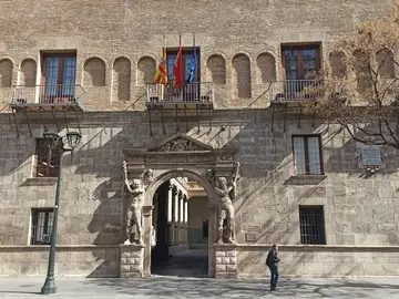 Palacio de los Luna de Zaragoza, sede del Tribunal Superior de Justicia de Aragón (TSJA), de la Fiscalía Superior y de la Secretaría del Gobierno. Palacio de los Luna de Zaragoza, sede del Tribunal Superior de Justicia de Aragón (TSJA), de la Fiscalía Superior y de la Secretaría del Gobierno.
