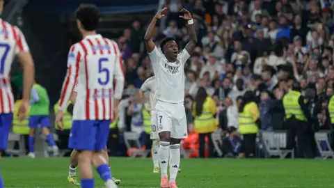Vinicius celebra su gol de penalti Vinicius celebra su gol de penalti