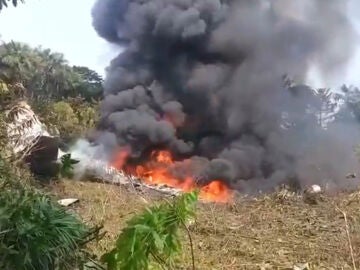 Captura de video tomada de rastreo de redes que muestra el accidente de un avi&oacute;n este lunes, en Putumayo 