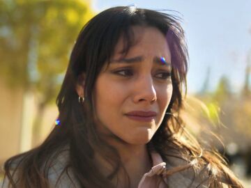 Zerrin intenta olvidarlo, pero la reacci&oacute;n de Kaya lo complica todo entre ellos 