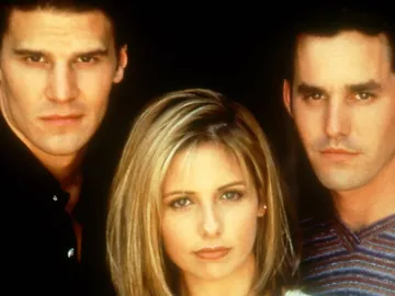 David Boreanaz, Sarah Michelle Gellar y Nicholas Brendon en Buffy, cazavampiros David Boreanaz, Sarah Michelle Gellar y Nicholas Brendon en Buffy, cazavampiros