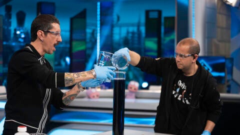 "&iquest;&iexcl;Qui&eacute;n te ha ense&ntilde;ado eso!?": Carmen Maura alucina con el experimento de Marron