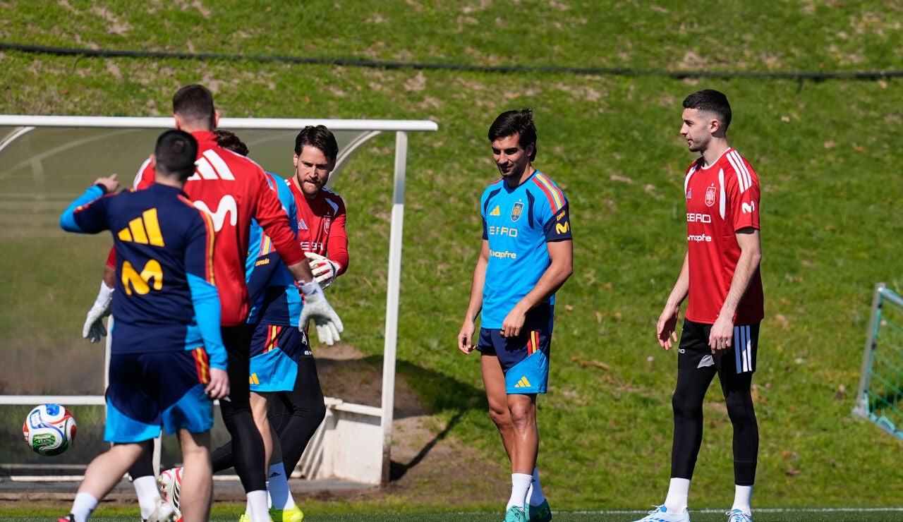 Joan Garc&iacute;a, en el entrenamiento del lunes en Las Rozas
