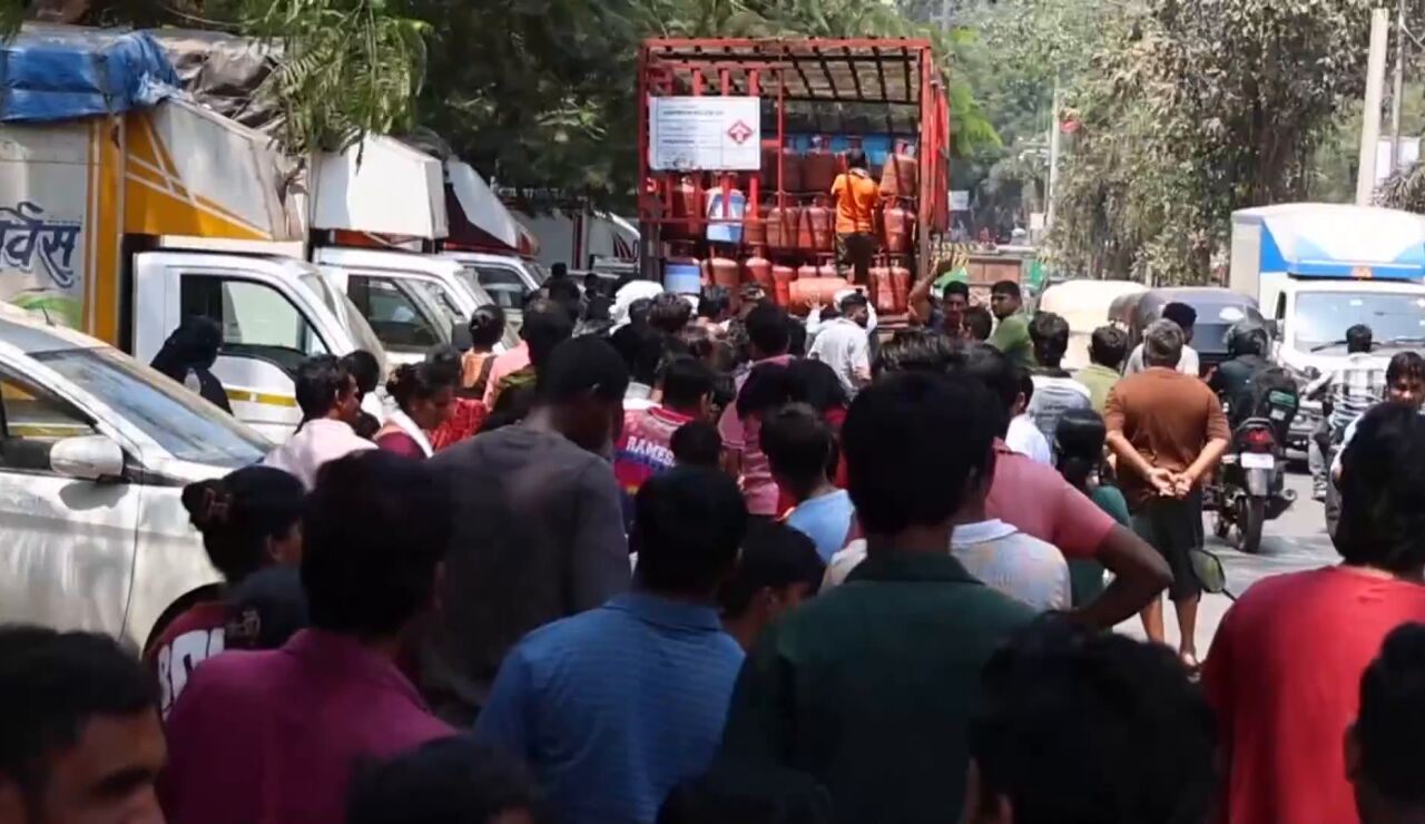 La crisis energ&eacute;tica obliga a implementar restricciones en Asia.