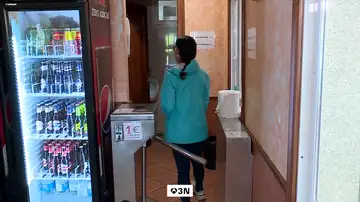 Ante la avalancha de peregrinos, los locales de hostelería del Camino empiezan a cobrar por el baño: "Mantenerlo tiene un precio" Ante la avalancha de peregrinos, los locales de hostelería del Camino empiezan a cobrar por el baño: "Mantenerlo tiene un precio"