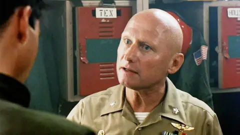 James Tolkan en Top Gun James Tolkan en Top Gun