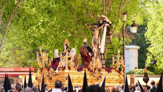 Im&aacute;genes de las procesiones de hacen estaci&oacute;n de penitencia 
