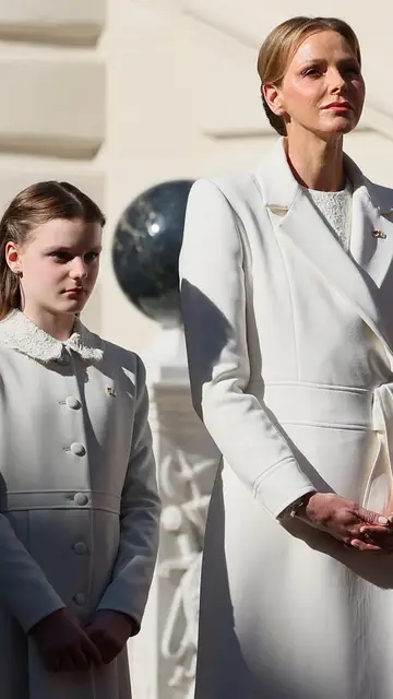 La princesa Charlene y su hija Gabriella en la visita del papa León XIV a Mónaco La princesa Charlene y su hija Gabriella en la visita del papa León XIV a Mónaco