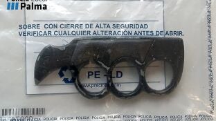 Detenido por agredir con un pu&ntilde;o americano a los polic&iacute;as que trataban de atenderle en Palma