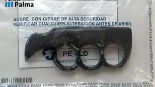 Detenido por agredir con un puño americano a los policías que trataban de atenderle en Palma Detenido por agredir con un puño americano a los policías que trataban de atenderle en Palma
