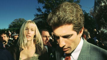 Daryl Hannah y JFK Jr. en 1993