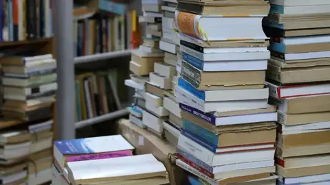 Libros en una biblioteca. Libros en una biblioteca. REMITIDA / HANDOUT por JCCM Fotografía remitida a medios de comunicación exclusivamente para ilustrar la noticia a la que hace referencia la imagen, y citando la procedencia de la imagen en la firma 27/03/2026