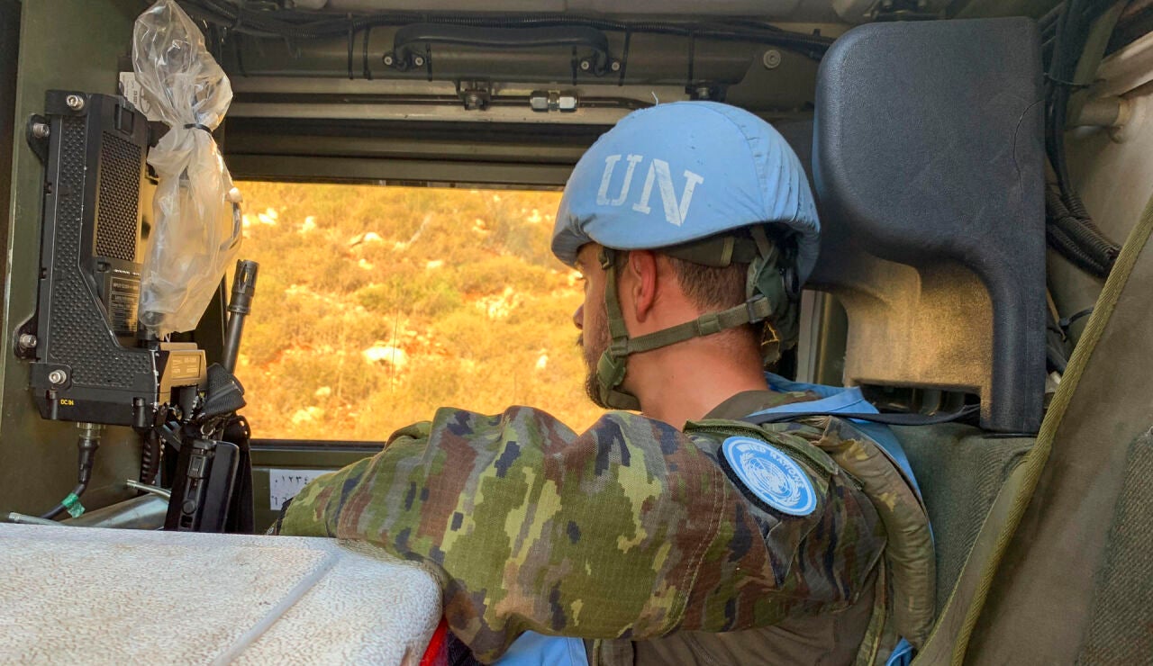 Imagen de archivo de un militar durante una patrulla de la misi&oacute;n de paz de la ONU en el L&iacute;bano (FINUL).