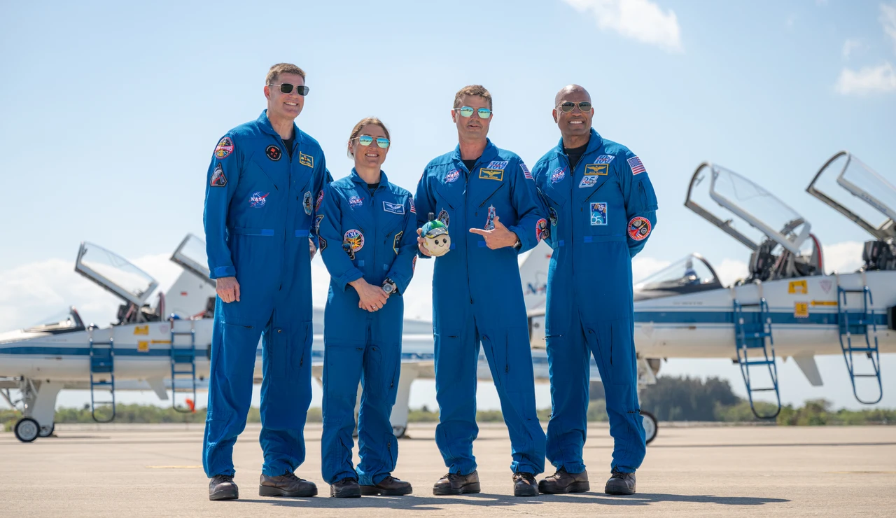 Astronautas de la misión Artemis II. De izquierda a derecha: Jeremy Hansen, Christina Koch, Reid Wiseman y Victor Glover