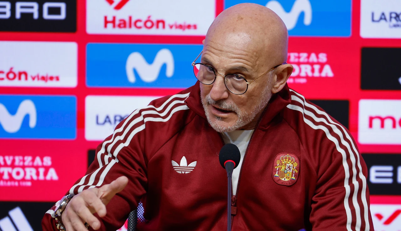 Luis de la Fuente, en rueda de prensa en el RCDE Stadium