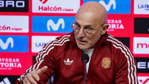 Luis de la Fuente, en rueda de prensa en el RCDE Stadium