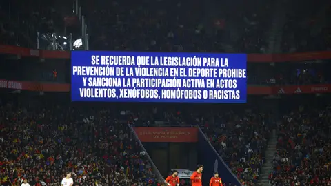 Mensaje mostrado en el videomarcador del RCDE Stadium durante el España - Egipto Mensaje mostrado en el videomarcador del RCDE Stadium durante el España - Egipto